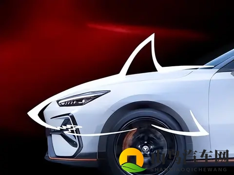 十万级新卷王！2025款长安UNI-V上市，叫板奥迪A7！-3