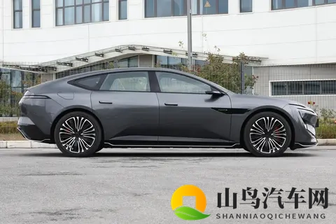 阿维塔12：多方面实力均衡，实用又全面，各方面都挑不出毛病-2