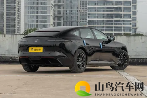 全系标配四激光雷达，还有华为技术加持，深度体验2026款阿维塔12-2