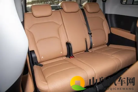 五菱疯了？星光730上市73万起！3种动力真7座10万内MPV卷王诞生-2