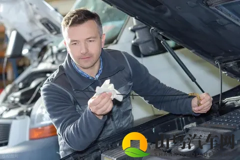 全合成机油真的能开12000KM吗？记住这个标准，及时保养发动机-1