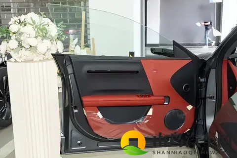 华为ADS4+192线激光雷达，新手上路也能稳如老司机，这款车型咋样-1