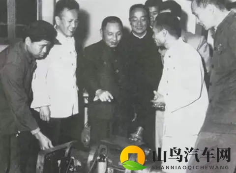 马自达发展史（3）：烧钱、玩转子，小众车企的硬核之路-1