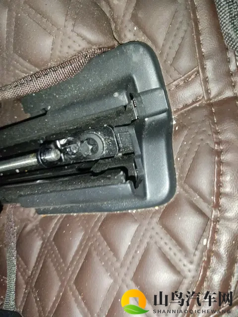 一手准新奔驰C级，38万公里，228万开回家-2