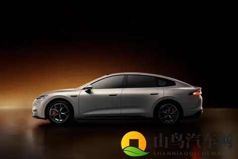 长安启源A06仅1099万起，10-15万家轿市场又一新选择？-1