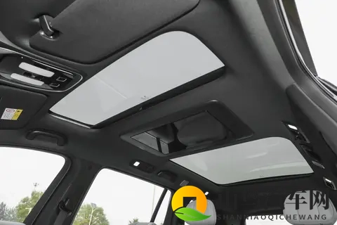 深蓝S09凭啥成85后心头好?颜值高、空间大、动力足-2