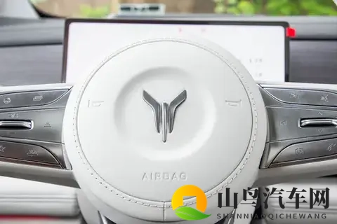 26 款岚图梦想家：全方位的 MPV 优质之选，值得深入了解-3