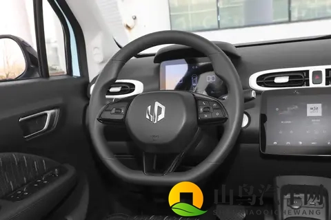 零跑 T03 续航真不虚？市区通勤一周一充，快充半小时补电-3