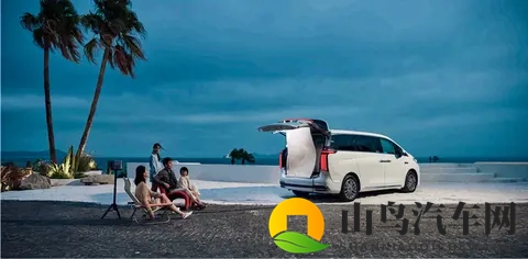 全家满员不挤！魏牌高山7亏电油耗才715L，2000MPa钢车身够扎实-2