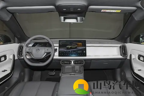 预售1058万元起，零跑Lafa5将上市，车长4430mm，续航515_605km-2