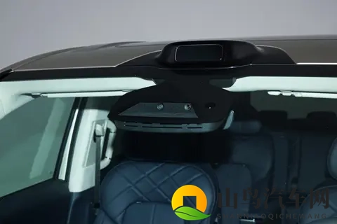 续航1530公里，后排带加热，26款岚图梦想家PHEV适合家用吗？-1