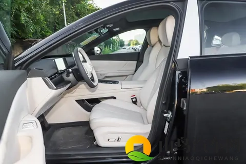 15 万级新能源轿车试驾体验：东风奕派 eπ007 + 的多面表现-3