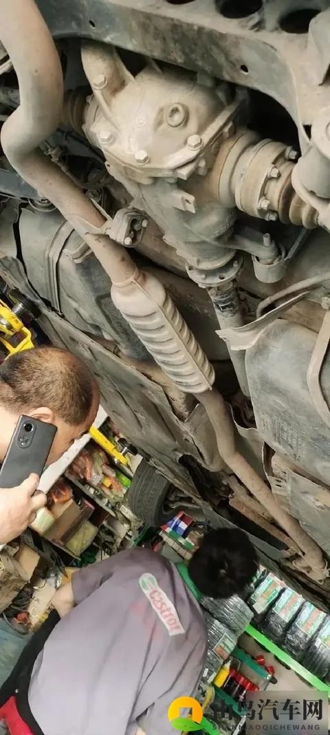 底盘的故事与经典的力量,十年老宝马依然稳如新车-1