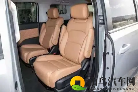 试过五菱星光730 PHEV才知道,十万级MPV也能满足一家人的需求-2