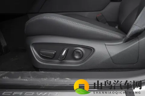 进口皇冠怎么选?299 万至享版碾压 349 万至尊版?-3