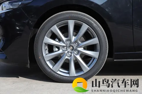 2025 款马自达 3 昂克赛拉全系解析：8 款车型如何选？-3