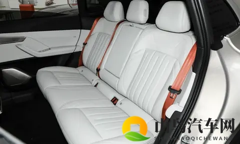 乐道L60 2025款740km长续航版,外观大气,内饰豪华-3