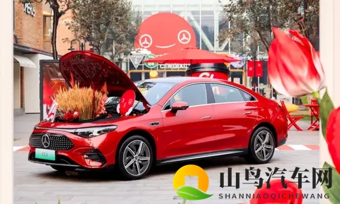 一边亲上边一边摸下面：亲密接触，双手探索，感受无限魅力-2