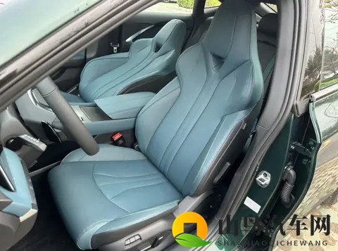 承认吧！一体式运动座椅其实一点都不舒服-1