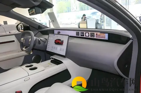 阿维塔06 Elite版上市，标配华为乾崑ADS 4Max，增程和纯电可选-1