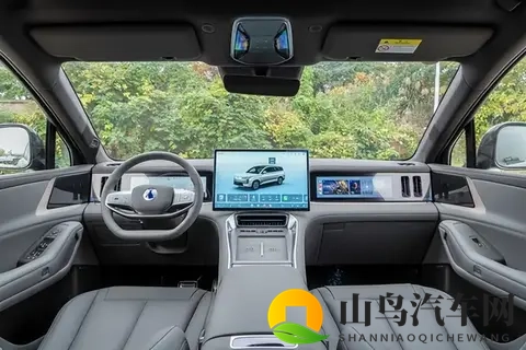 一周用车后，我发现“实用”才是家用SUV的最大价值-1