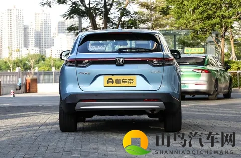 本田缤智降价三万,老车主怒了?新车配置到底升没升级-3