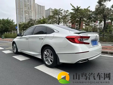 三年准新雅阁,10万出头体验B级车的舒适与精致-1