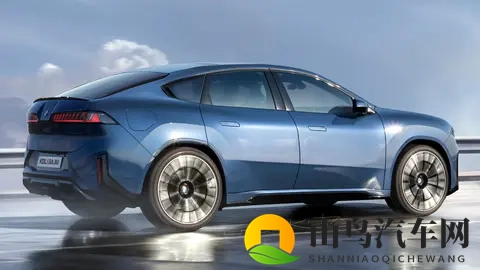 全新宝马 iX4 首图曝光-1