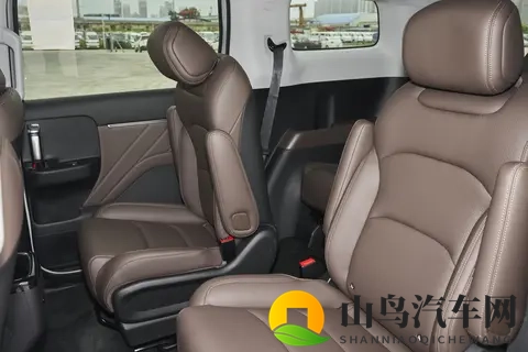 10万级MPV全能选手！星光730，电滑门+大7座，家用真香-3