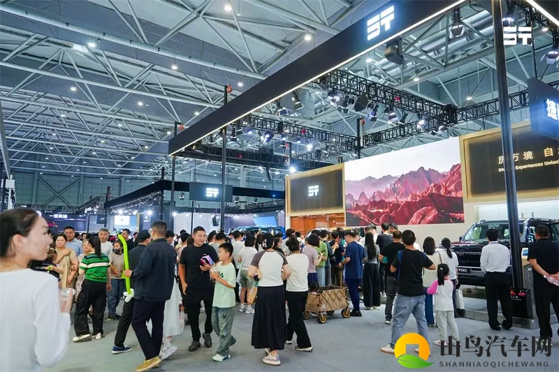 不再追随，技术引领！纵横G700合肥车展开启预售-1