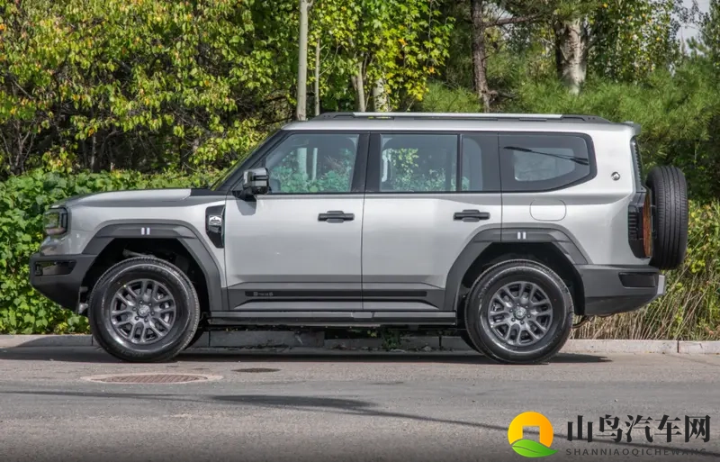 系统综合输出功率665kW，还有三把锁，这车亮点解析-1