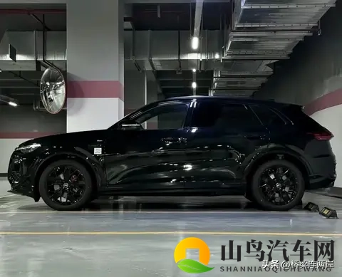 奥迪新Q5L曝光！40万级豪华SUV价格战要打响？-1