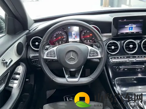 12万多拿下白色奔驰C级，体验优雅运动风？-1