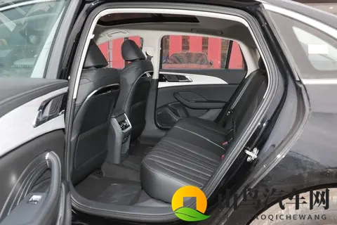 不给迈腾留活路！长近5米跌至1148万起，一个月卖了14096台-1