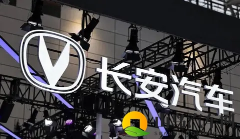 增程式房车来袭，售价3198万起，长安峰景“征程者Pro”值得选吗-3