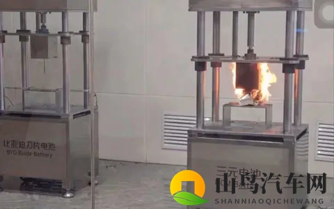 比亚迪稳用铁锂，三元锂被质疑，安全成最大卖点-2