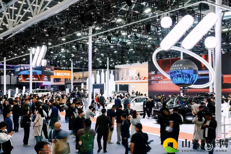 2025广州车展，智己LS9和LS6双焦点！-1