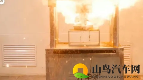 三星电池故障引发牧马人大切诺基全球召回-2