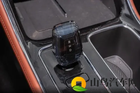 帝豪的档次也上来了?新车配水晶挡把,比沃尔沃还豪华-1