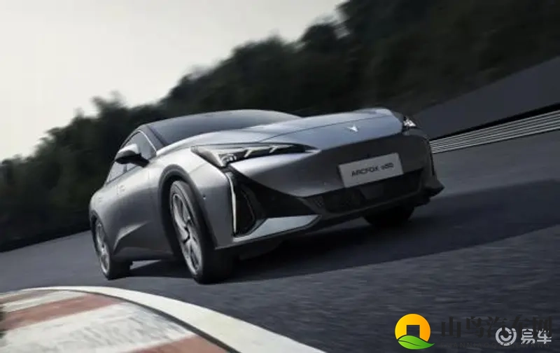 极狐阿尔法S5打造移动舒适新境界，树立第三空间标杆-1