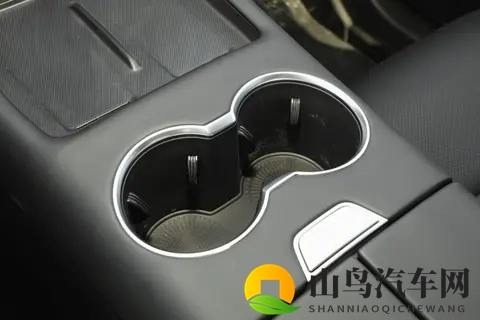 续航230km，四驱版不到12万，还能露营，这款插混SUV适合你-1