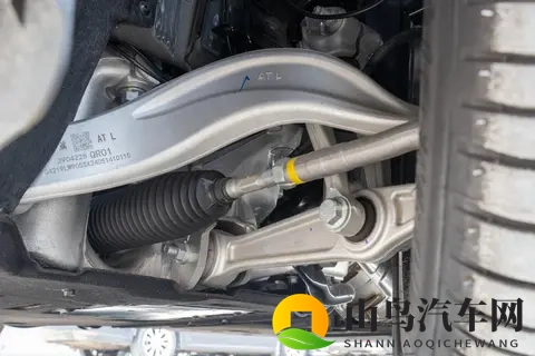 深度解析红旗H9版本差异,潜在用户该怎么选?-3