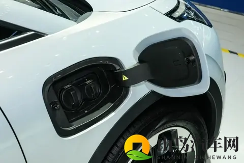 广汽埃安UT super正式上市，电池租用方案下的市场新探索-2