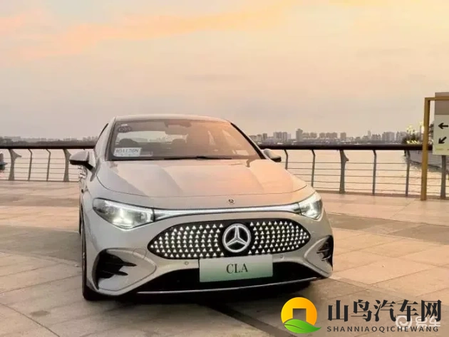 黄色软件下载3.0.3免费版：汽车爱好者必备：全新工具助你轻松购车-1