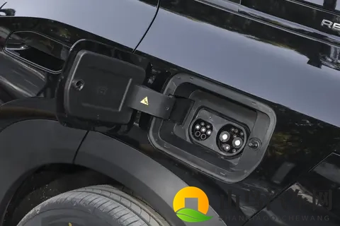 油耗55L，亏电不肉，噪音还小，预售1268万，买增程SUV的等等它-3