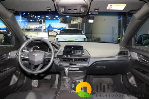 20万级后驱王者！凯迪拉克CT4选买全攻略-1