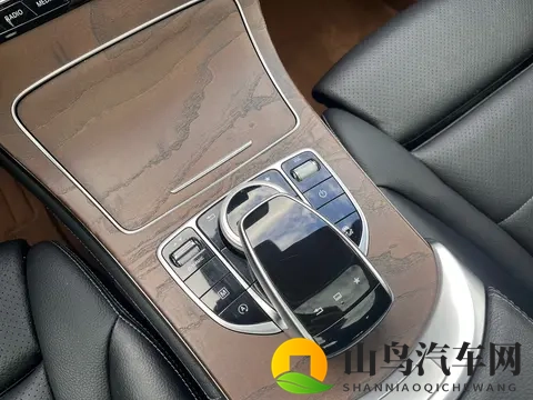 #二手车推荐#10万拿下当年落地近50万的奔驰GLC，圆你豪华SUV梦-3