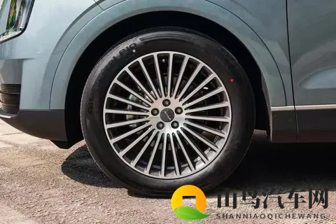 捷途 X70L 太卷了！CDC 魔毯底盘 + 32 种座椅，晕车党狂喜-1