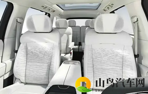 各有千秋!深蓝S09对比领克900,谁才是更适合家用的大型SUV?-1