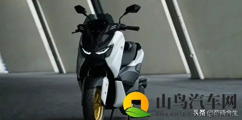 7980元买水冷150+ABS+TCS?这款平踏板把小排量配置卷到新高度!-1